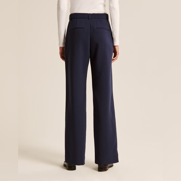 A & F Tailored Straight Pant - Size 26 LONG - Picture 3 of 6